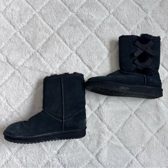 Koolaburra By Ugg | Black Victoria Short Boots | Size 7 - Picture 3 of 8